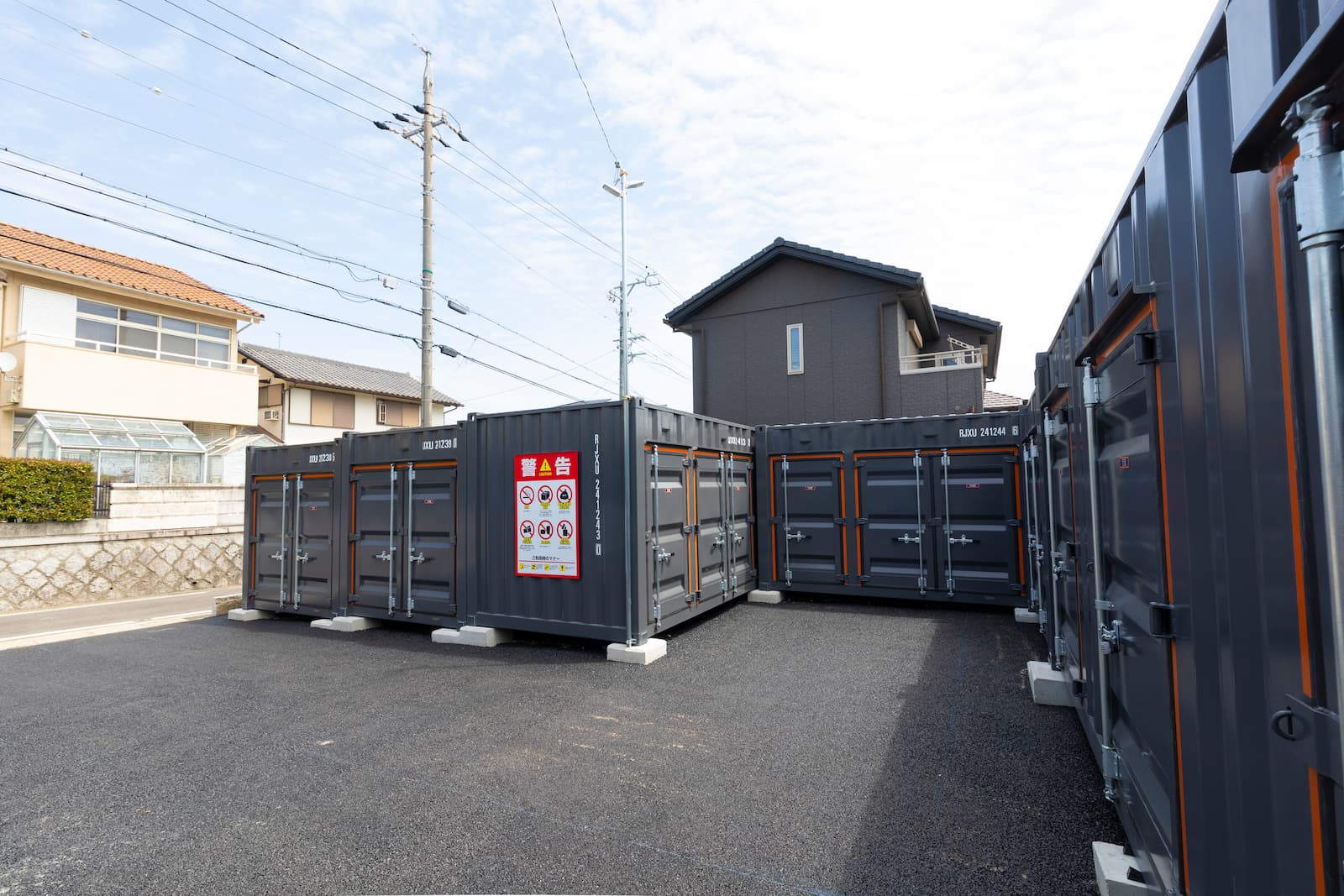 ハローストレージ ハローストレージ名東区神丘町 通路